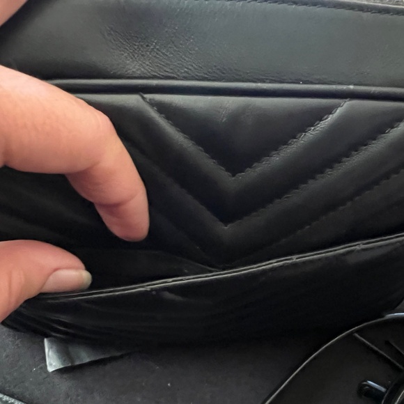 YSL All Black Lou Camera Bag - Like New with back pocket - Picture 12 of 16